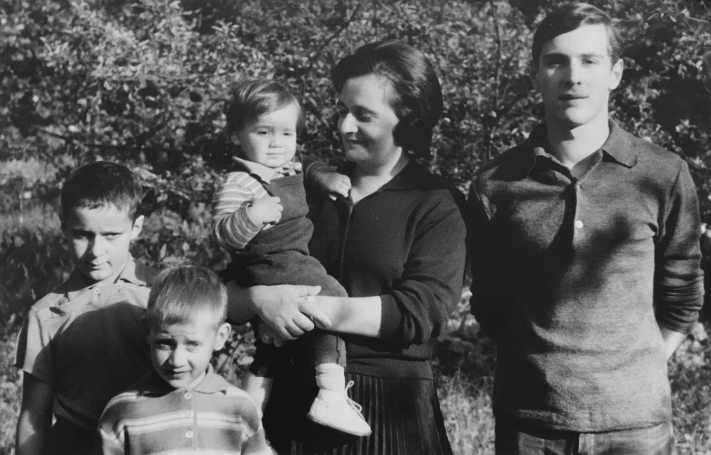 Familie Brasch: Klaus, Peter, Marion, Gerda und Thomas Brasch